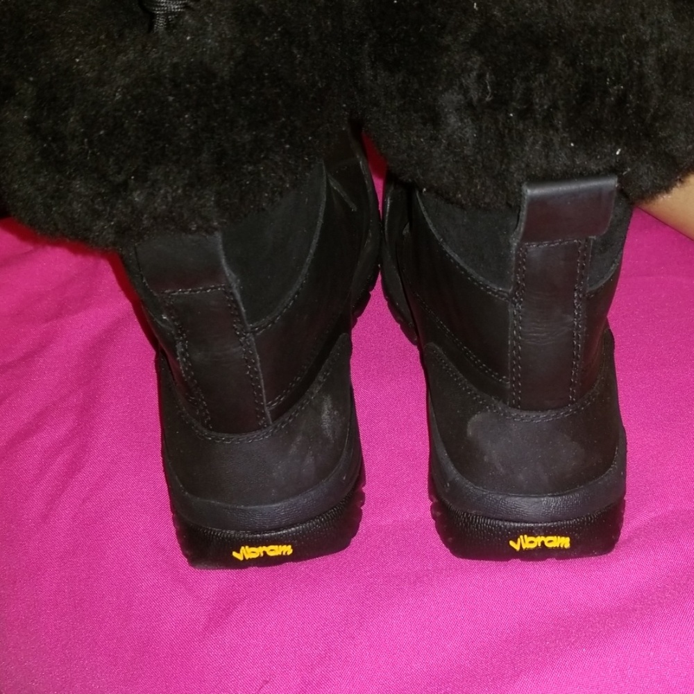 Waterproof boot - Picture 4 of 10